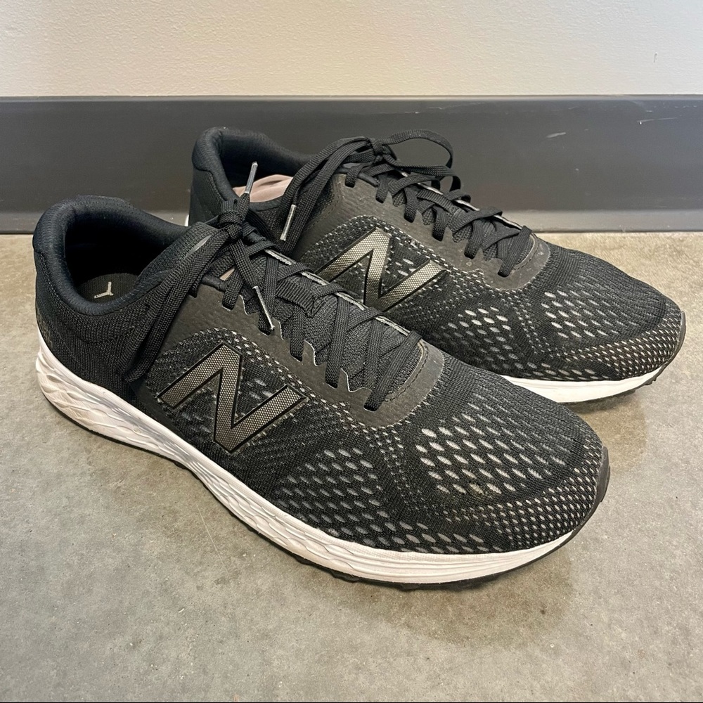 Men’s New Balance Fresh Foam V2 Running Shoes size 12